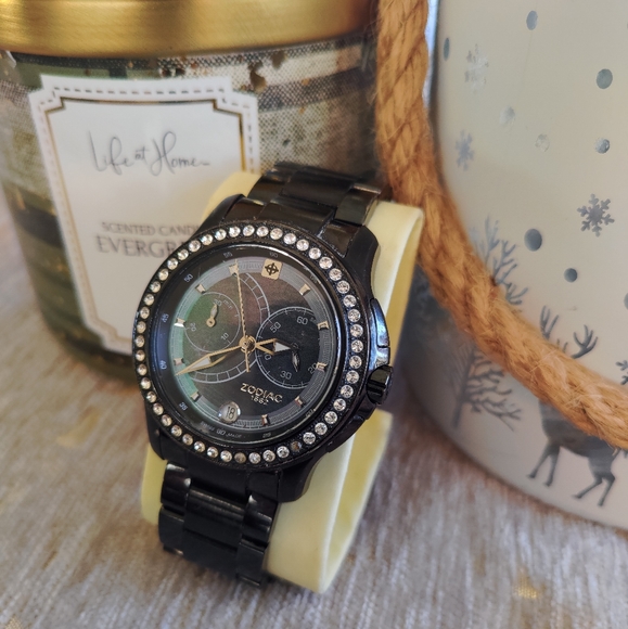 [SOLD ELSEWHERE] Black Women's Zodiac Watch Swiss Made - Picture 3 of 14